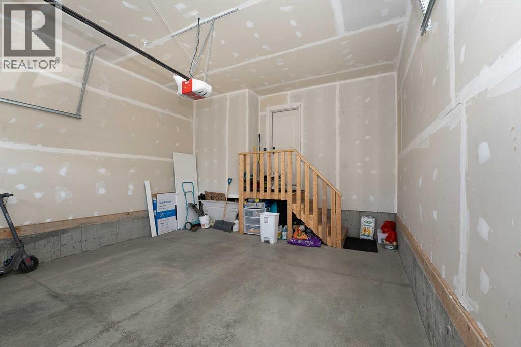 Single Family House for Sale in   Avenue NE Saddle Ridge Calgary 