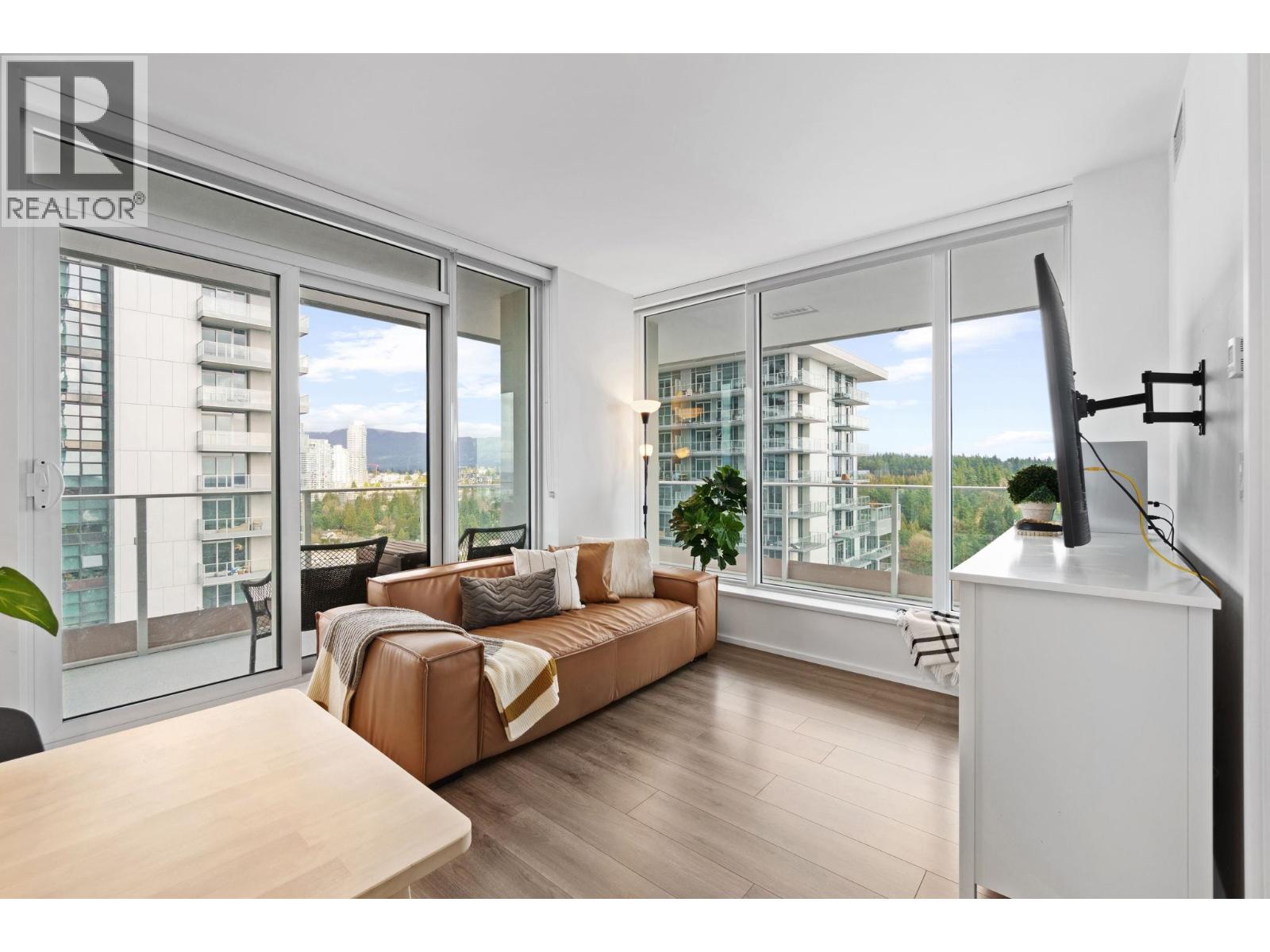 2801 3833 EVERGREEN PLACE