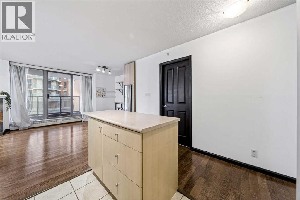 Single Family House for Sale in    Street SW Downtown West End Calgary 