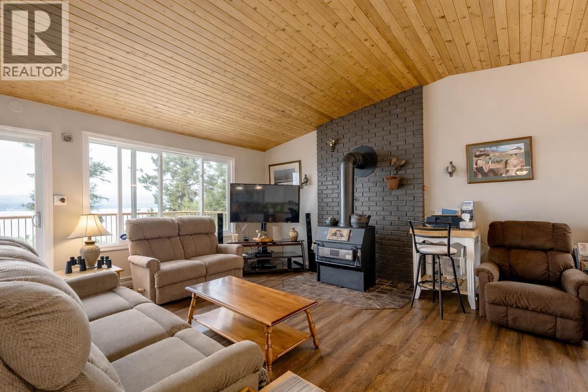 4803 LAKEVIEW ROAD, Lac La Hache