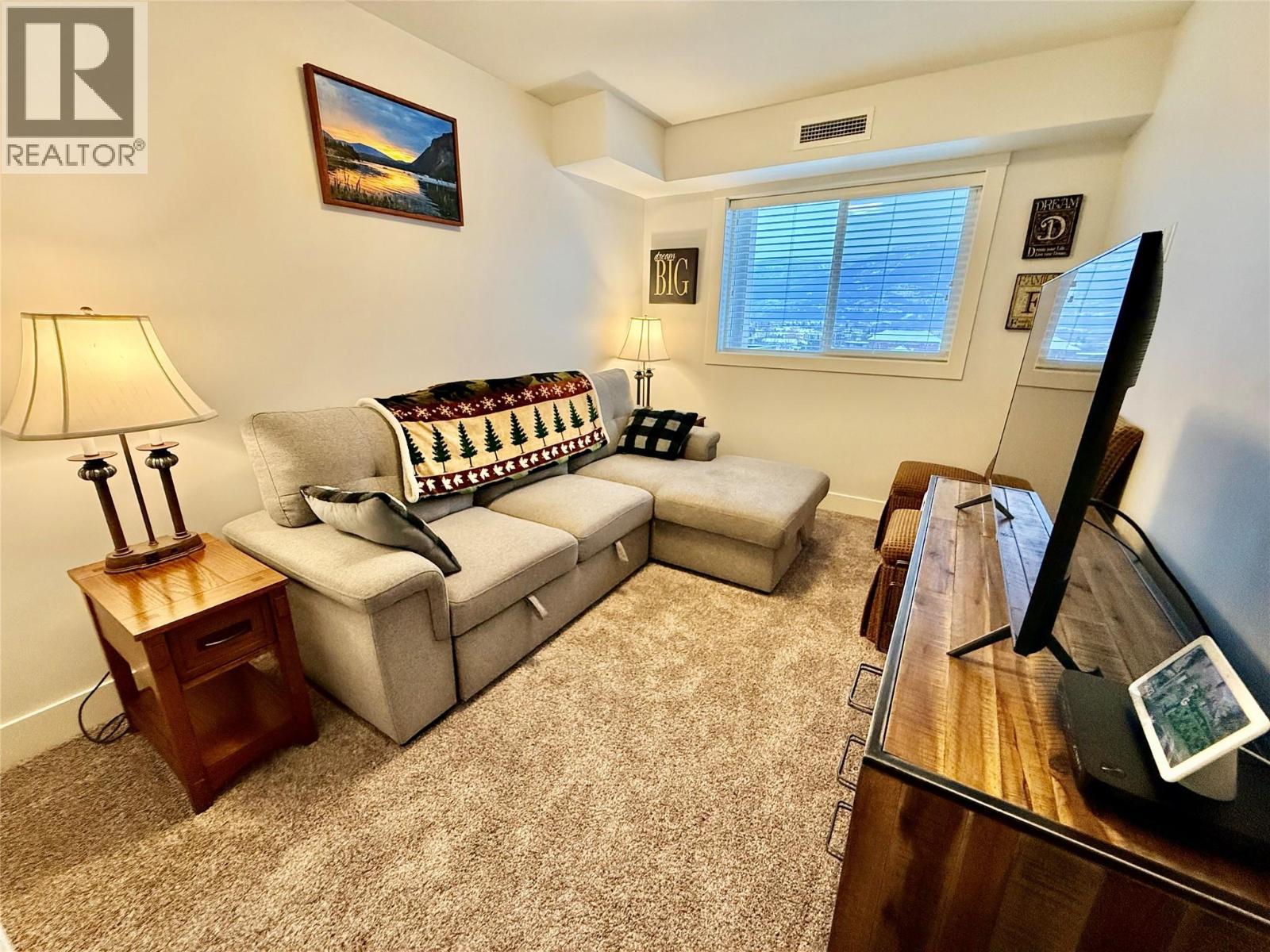 403 330 4 Avenue Southeast, Salmon Arm