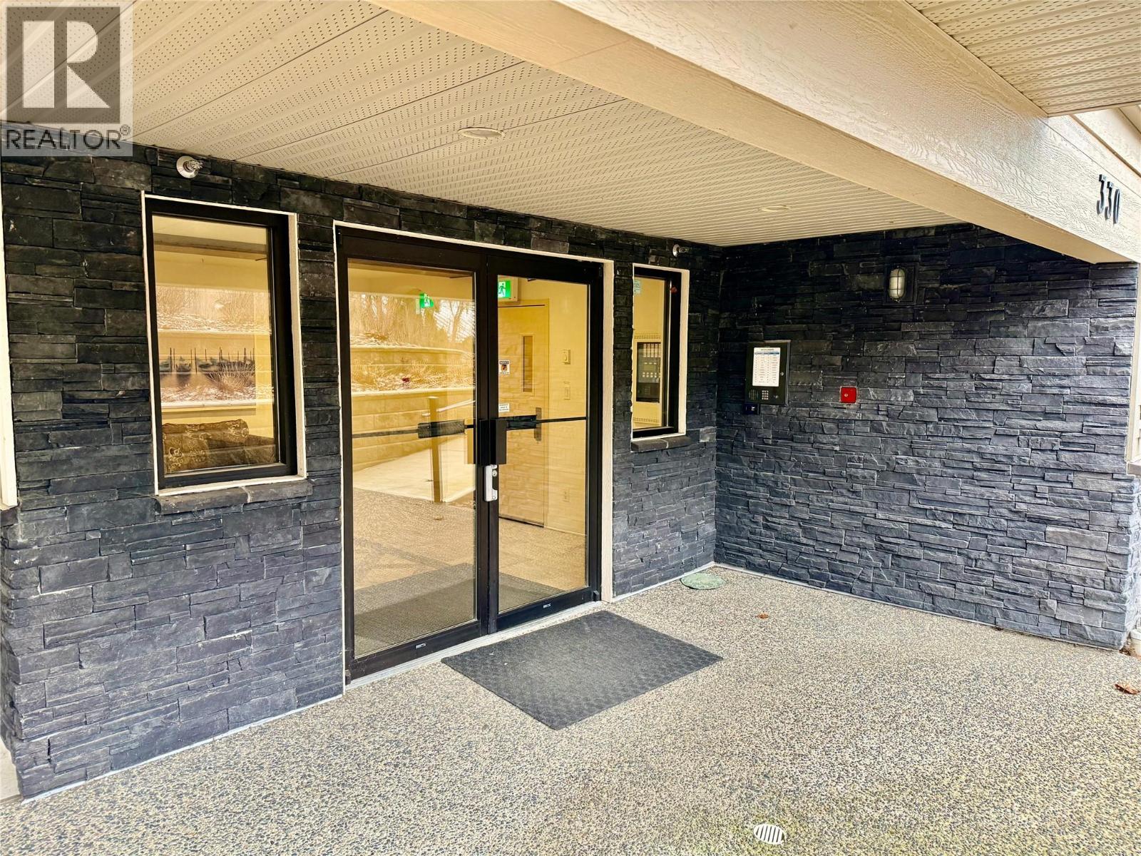 403 330 4 Avenue Southeast, Salmon Arm