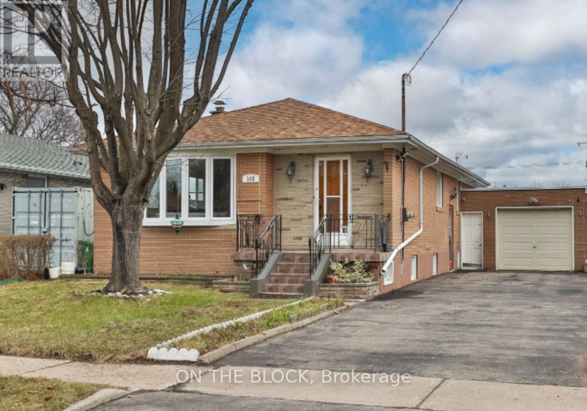 Listing photo of 103 FITZGIBBON AVENUE E