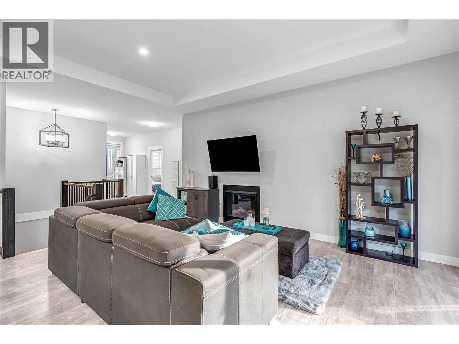 3445 Jackson Avenue, Armstrong