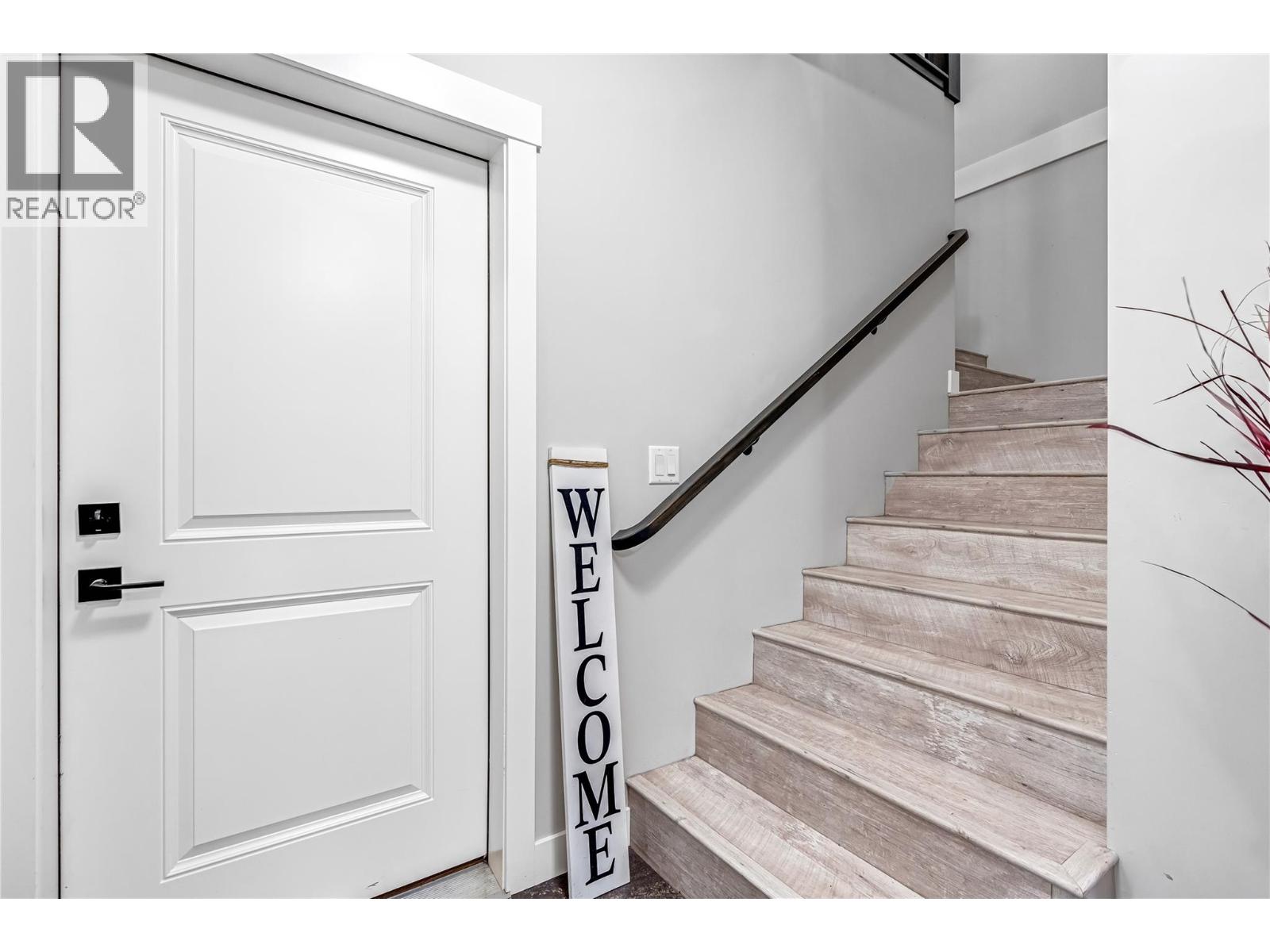 3445 Jackson Avenue, Armstrong