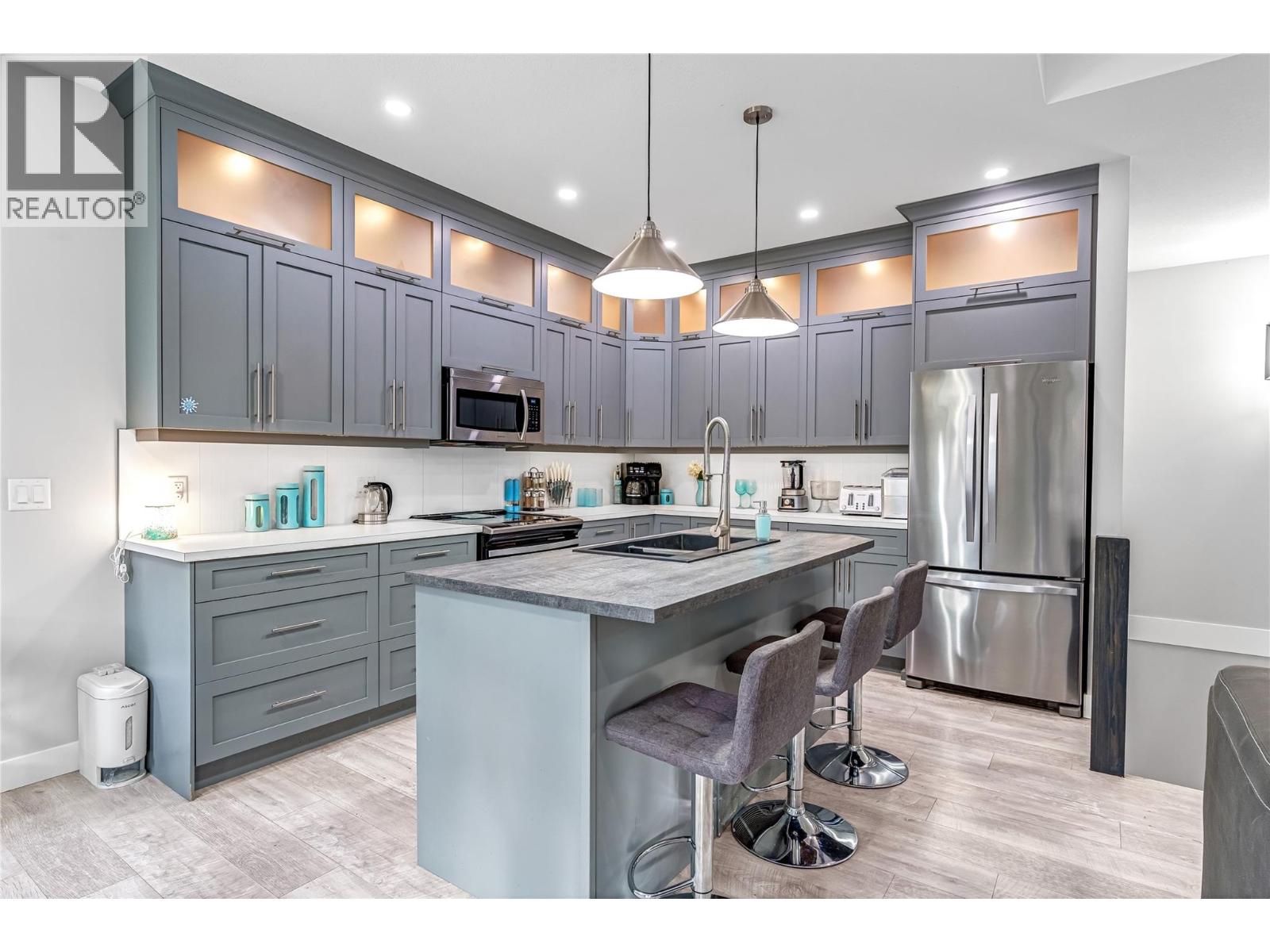 3445 Jackson Avenue, Armstrong