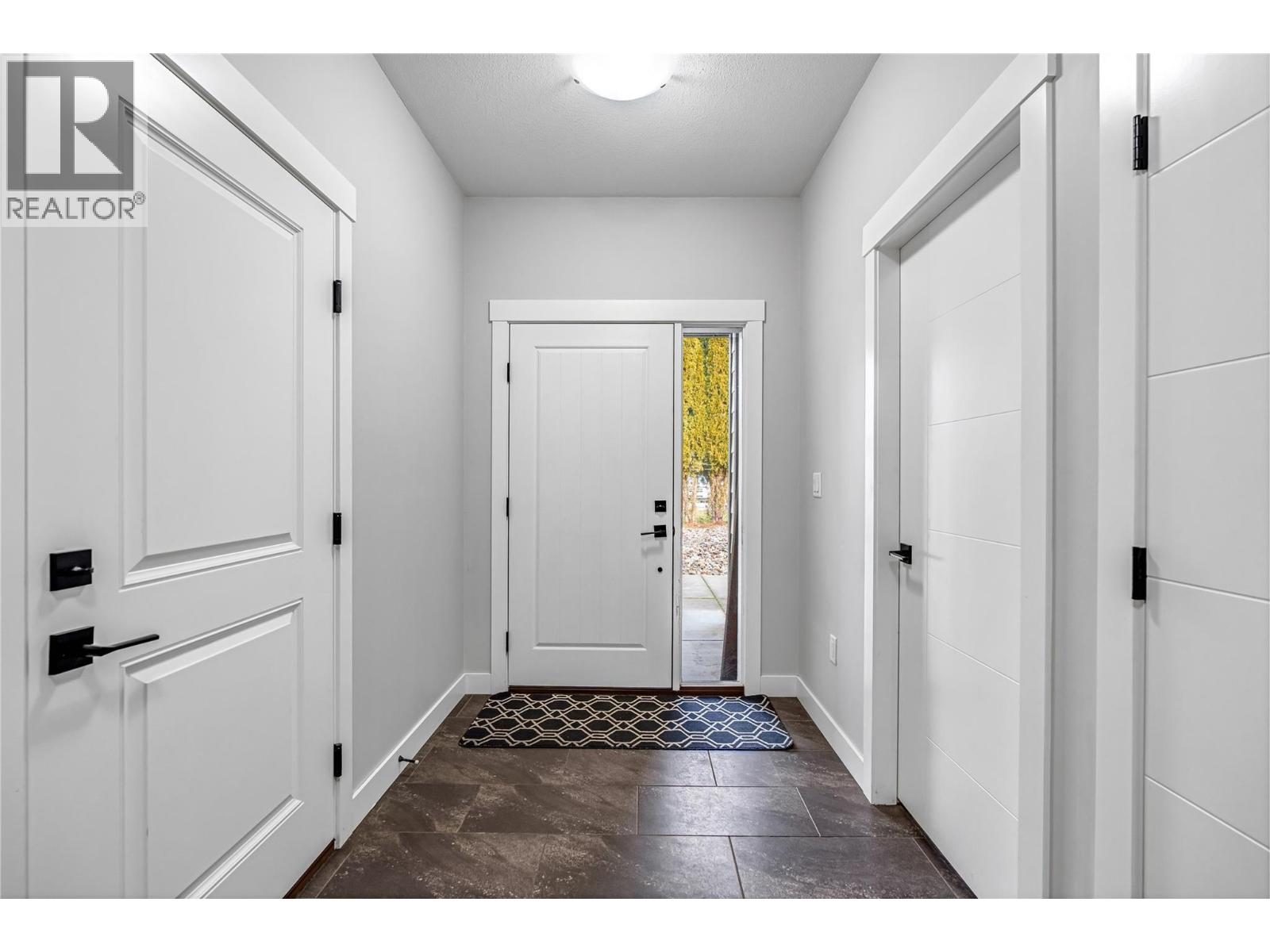 3445 Jackson Avenue, Armstrong