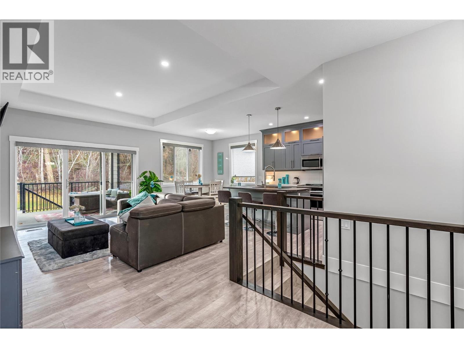 3445 Jackson Avenue, Armstrong