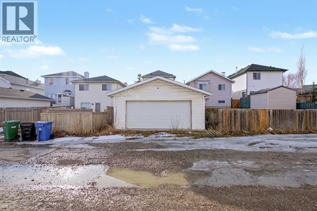 Single Family House for Sale in  Laguna Close NE Monterey Park Calgary 