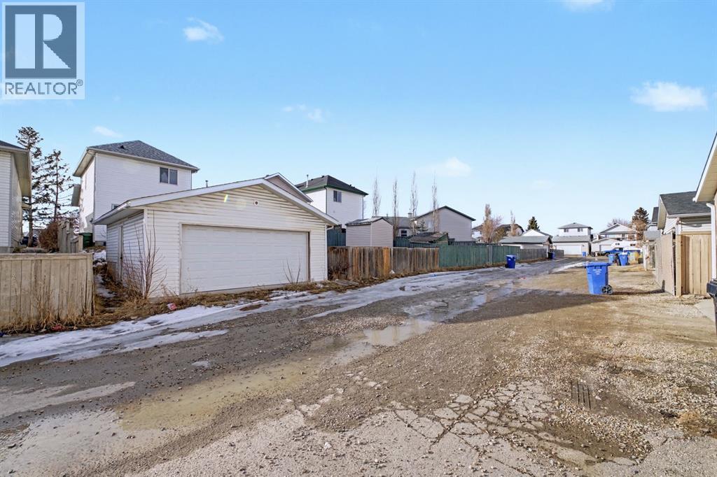 Single Family House for Sale in  Laguna Close NE Monterey Park Calgary 