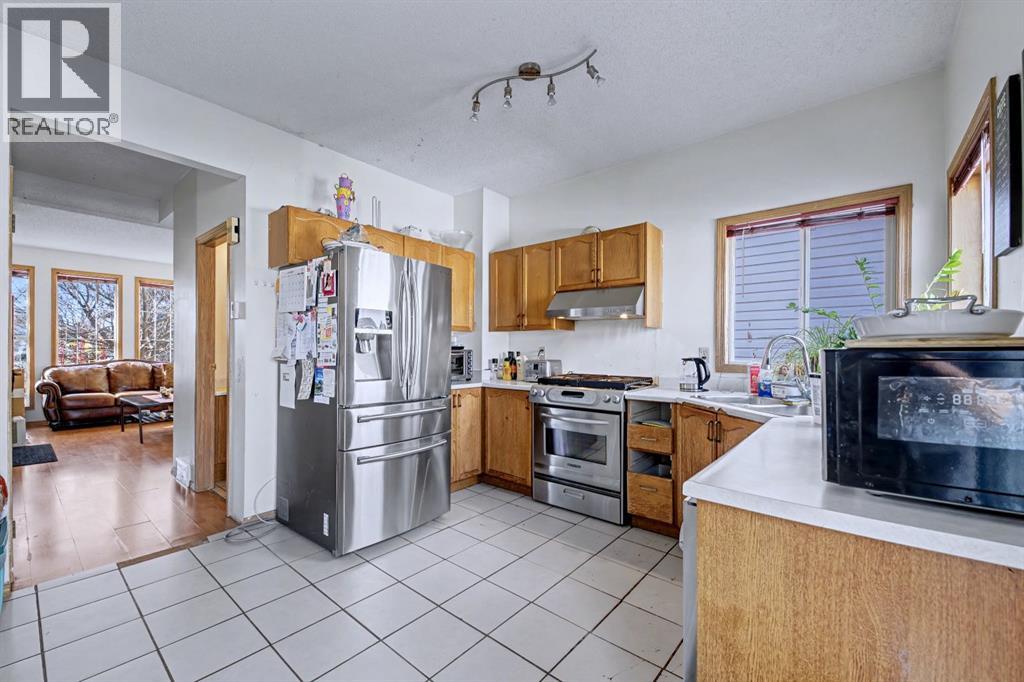 Single Family House for Sale in  Laguna Close NE Monterey Park Calgary 