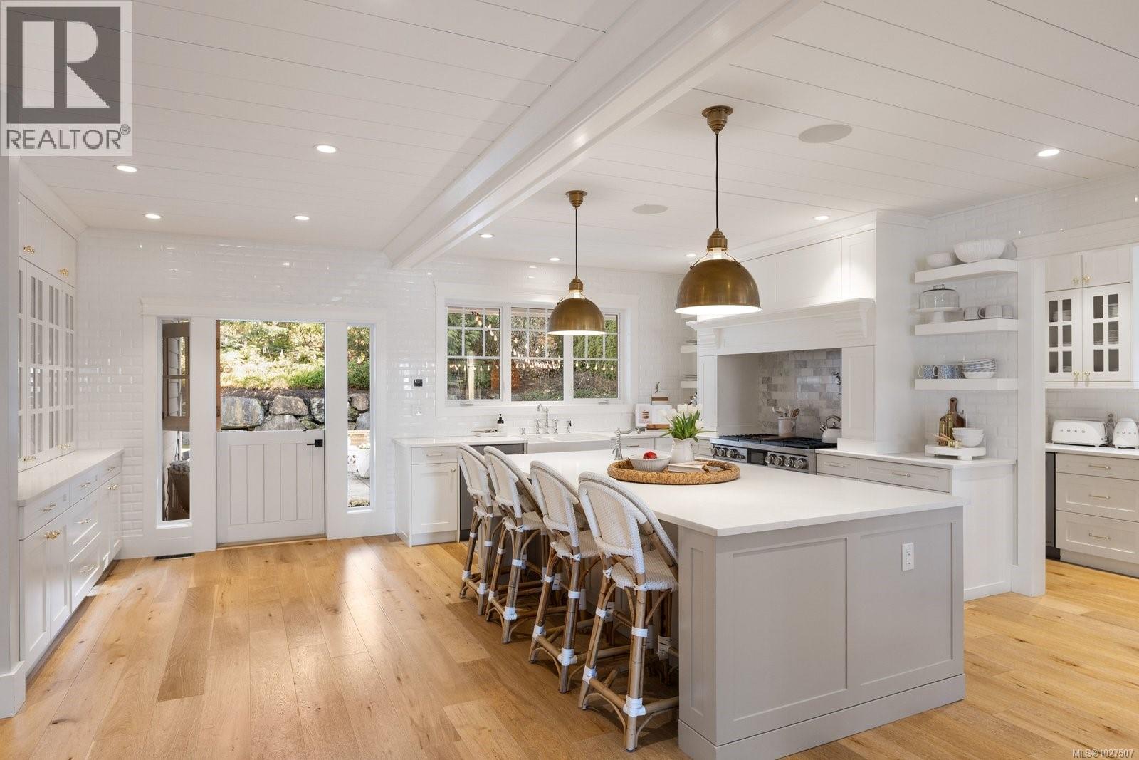  1701 Texada Terrace, North Saanich