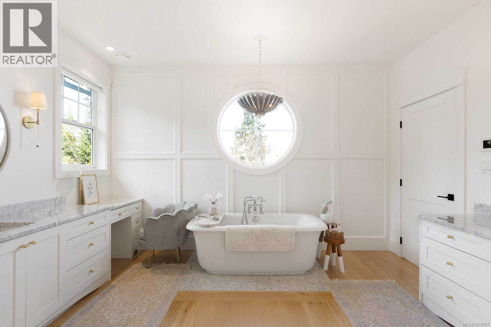  1701 Texada Terrace, North Saanich