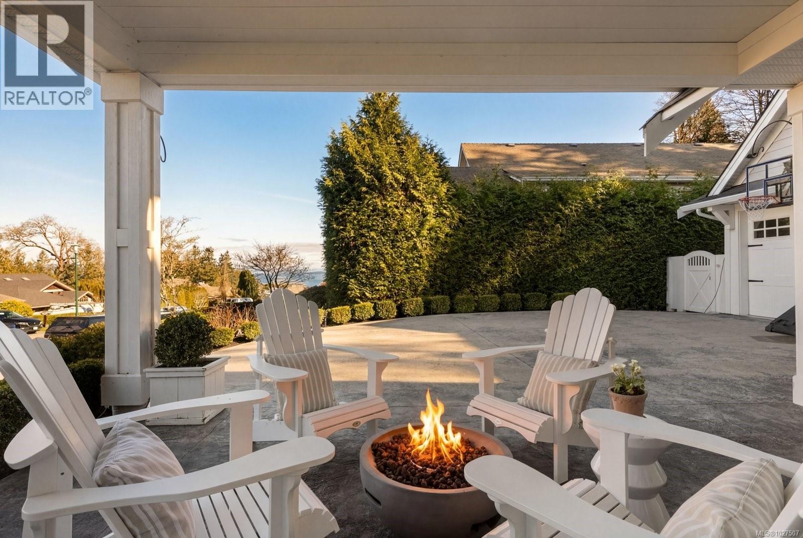  1701 Texada Terrace, North Saanich