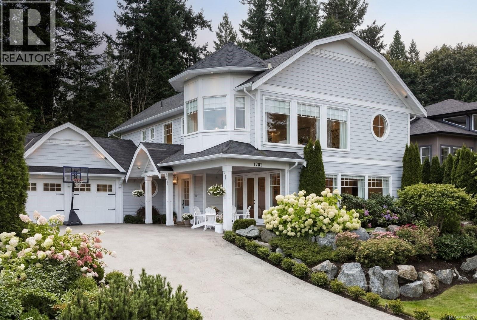  1701 Texada Terrace, North Saanich