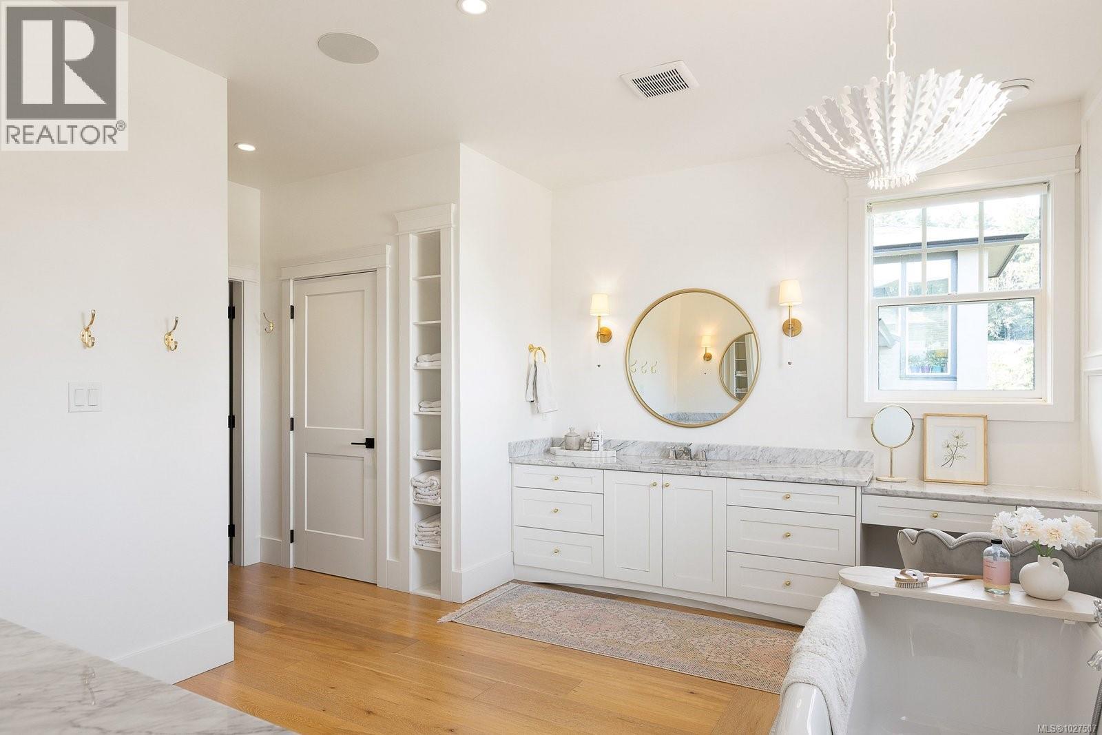  1701 Texada Terrace, North Saanich