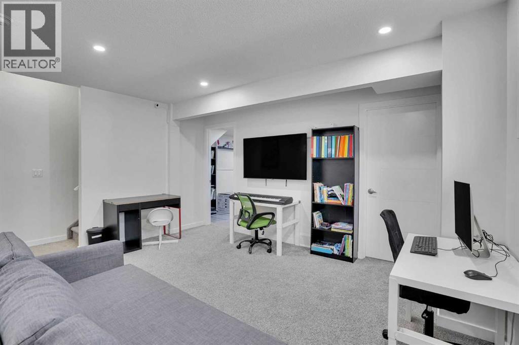 Single Family House for Sale in  Carringham Road NW Carrington Calgary 