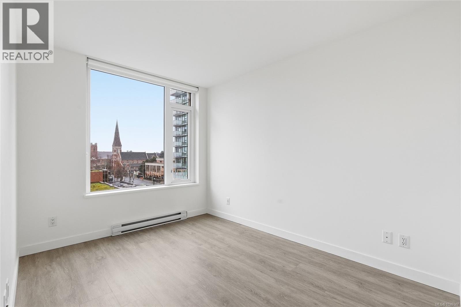 #809 845 Johnson St - 7