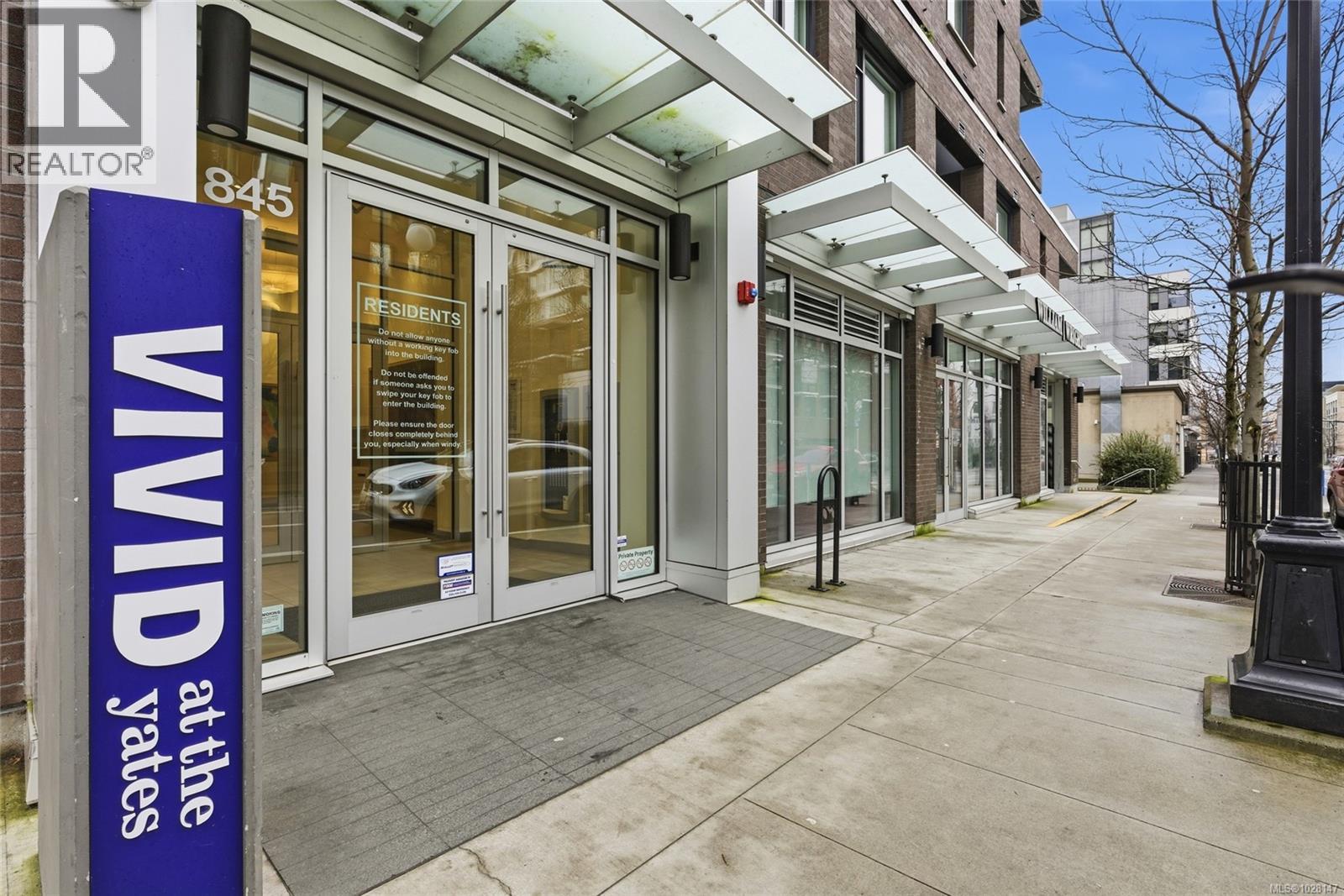 #809 845 Johnson St - 2