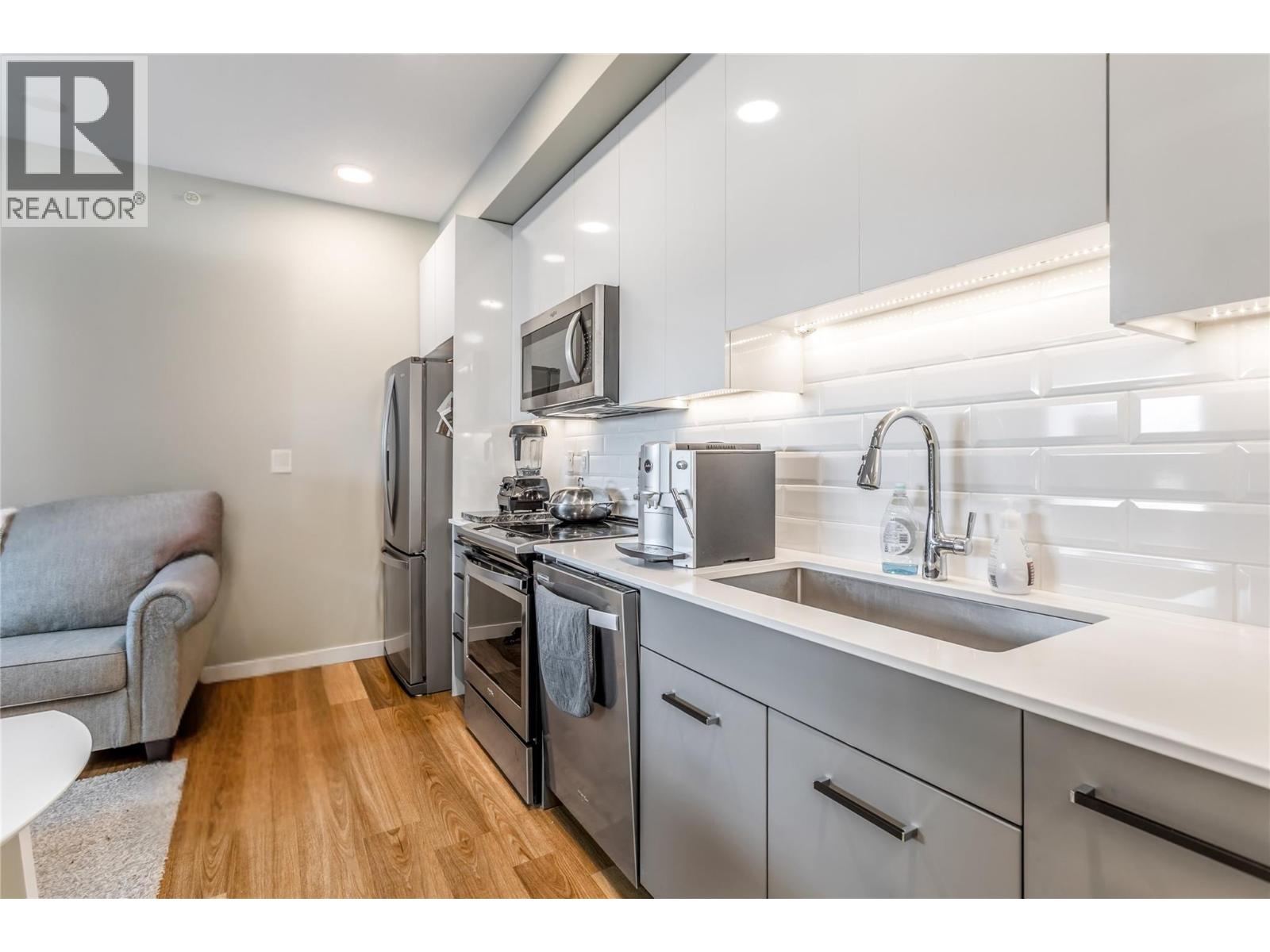 515 722 Valley Road, Kelowna