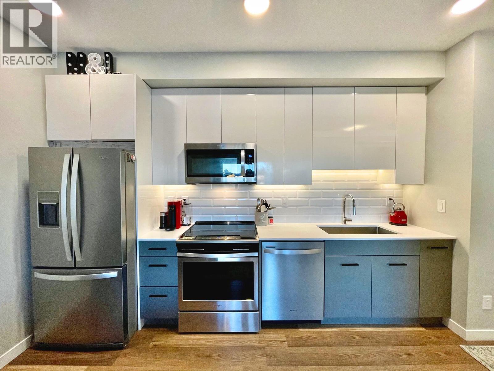 515 722 Valley Road, Kelowna