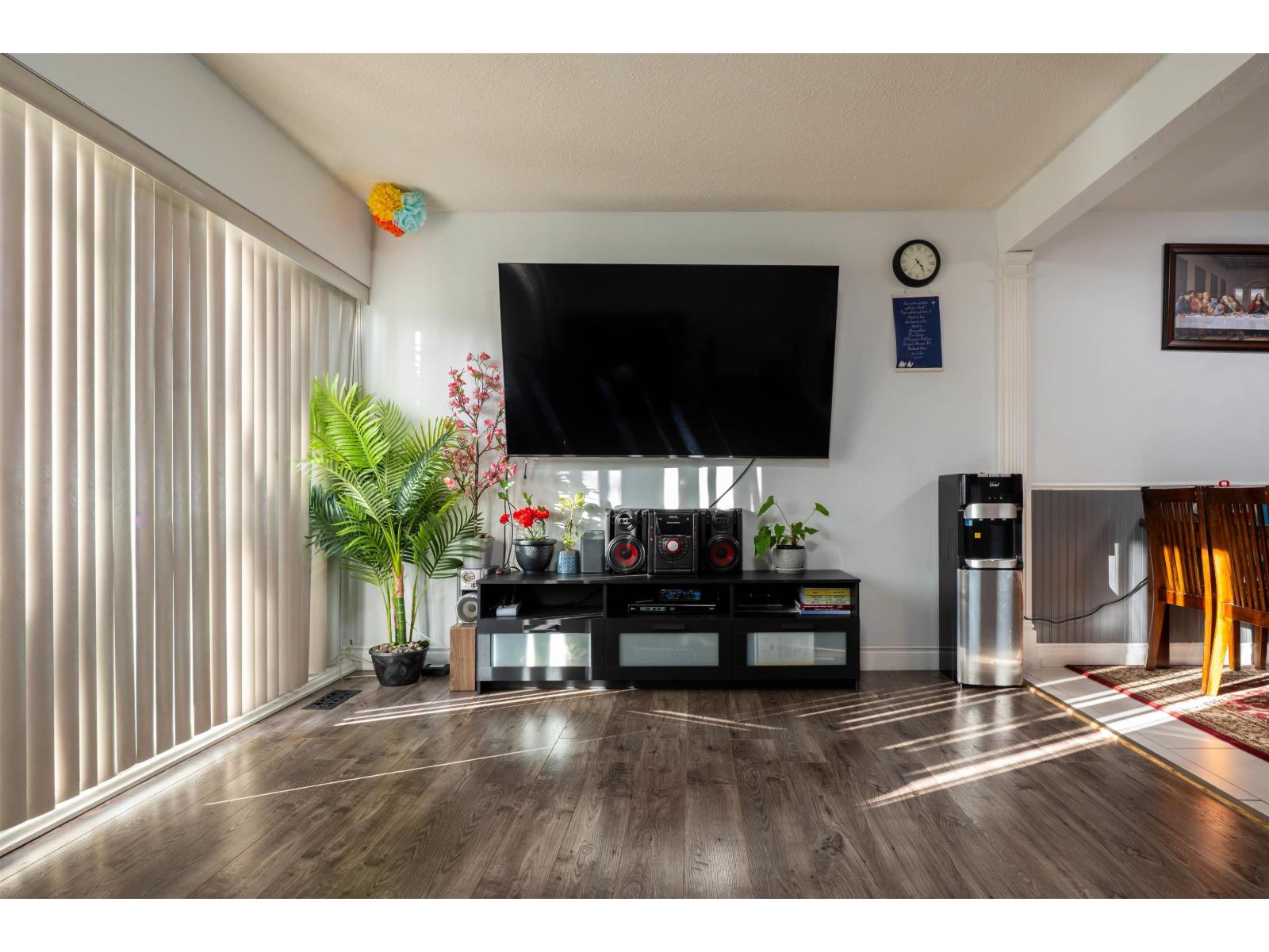 28 13785 102 Avenue - photo 2