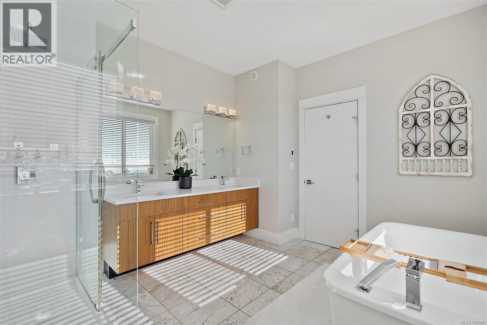 #107 539 DELORA DR - 24