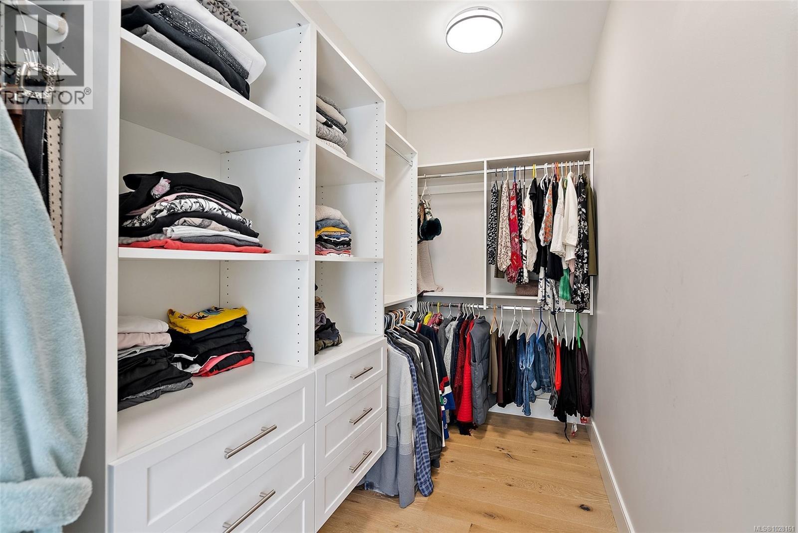 #107 539 DELORA DR - 28