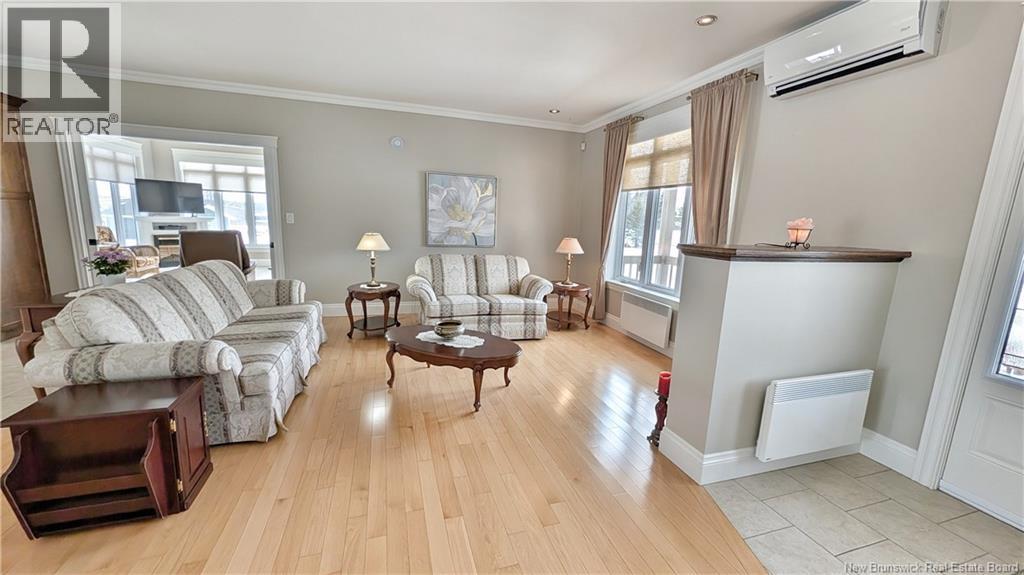 3956 Rue Luce - 3