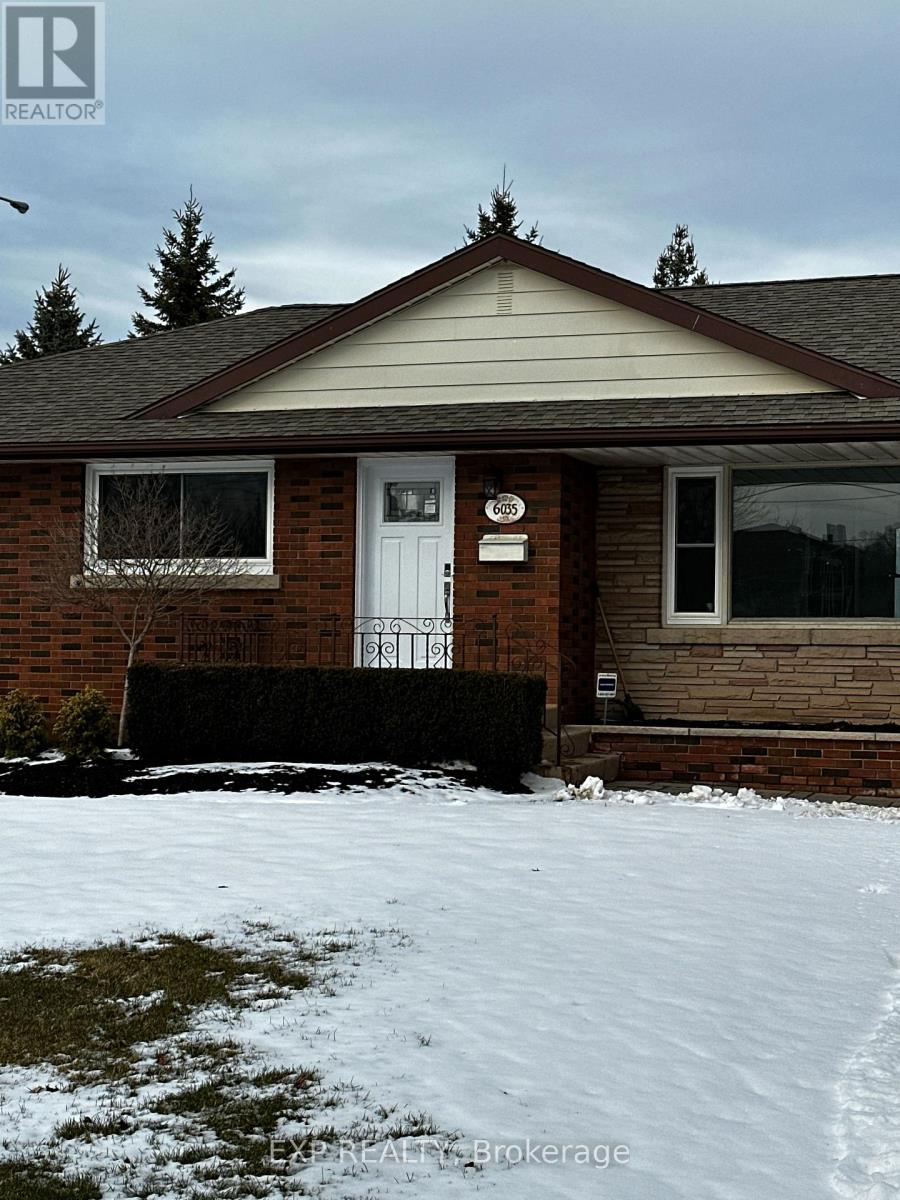 LOWER - 6035 BRITANNIA CRESCENT