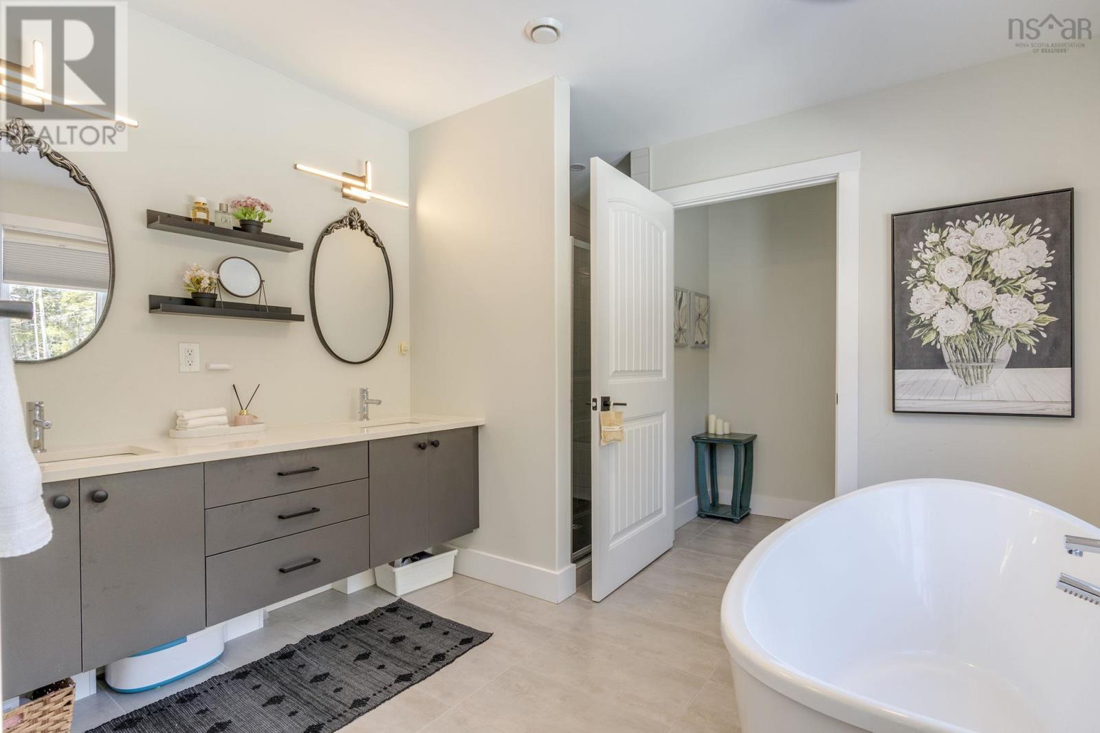 Property 24 of 47 of 72 Bristolton Avenue