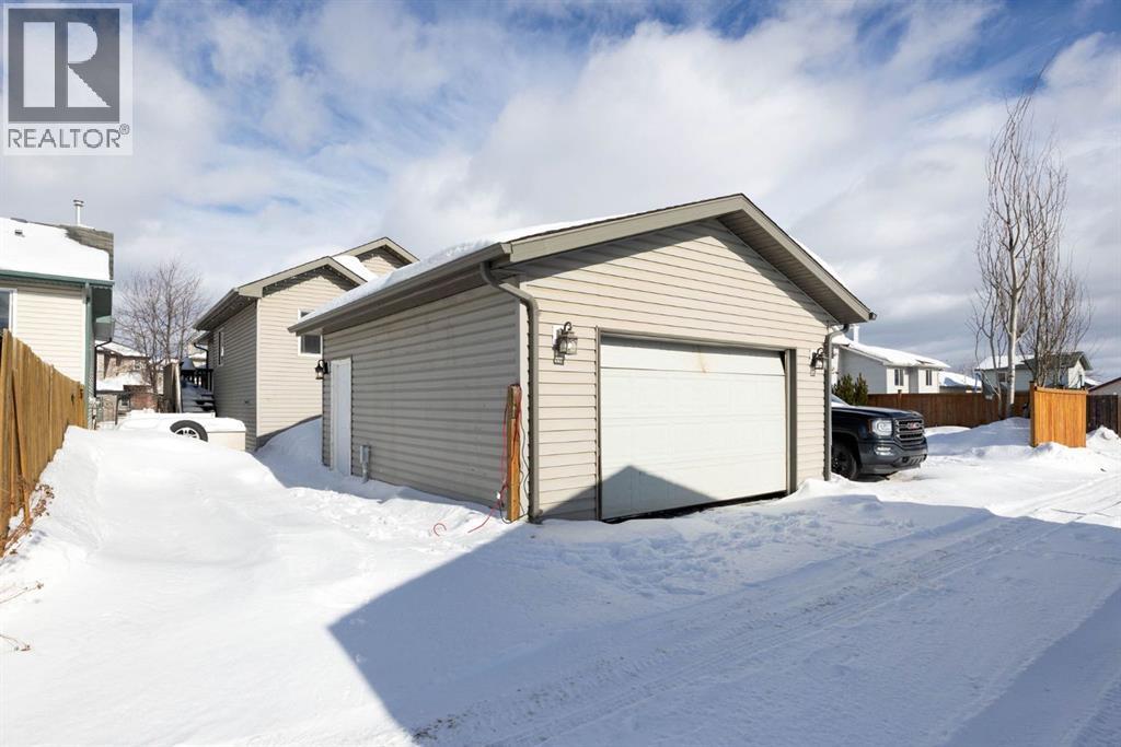 216 Parry Crescent, Fort McMurray