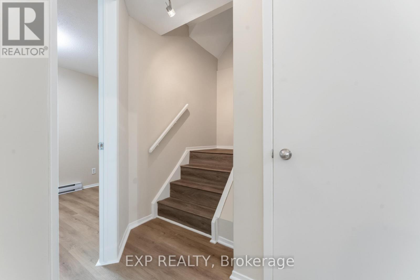 #45A 802 ST. ANDRE DRIVE - 31