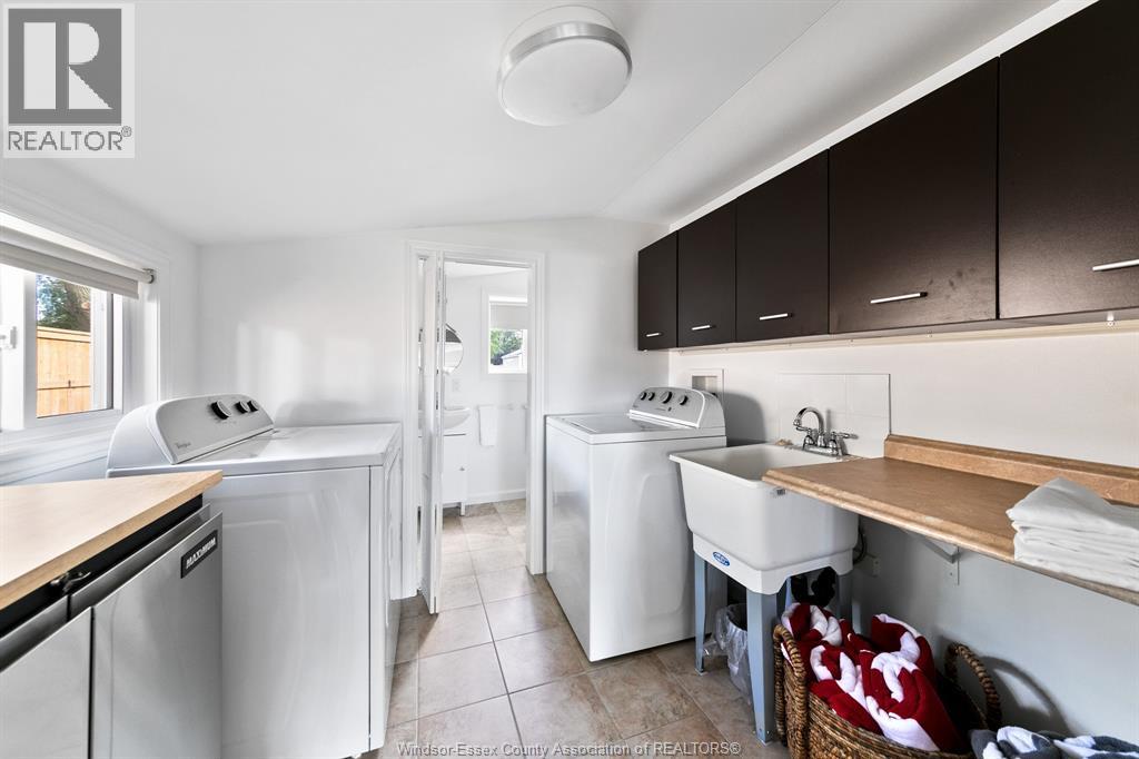 864 Lawrence AVENUE - 14