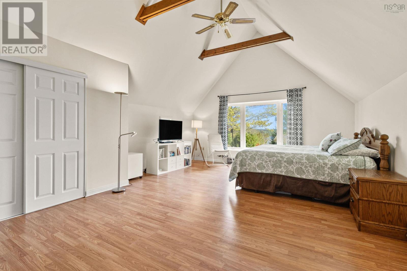 Property 15 of 51 of 252 Hillside Drive