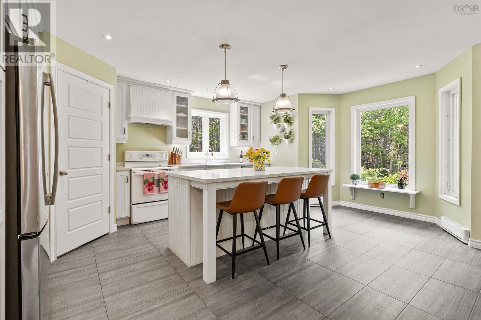 Property 18 of 51 of 252 Hillside Drive