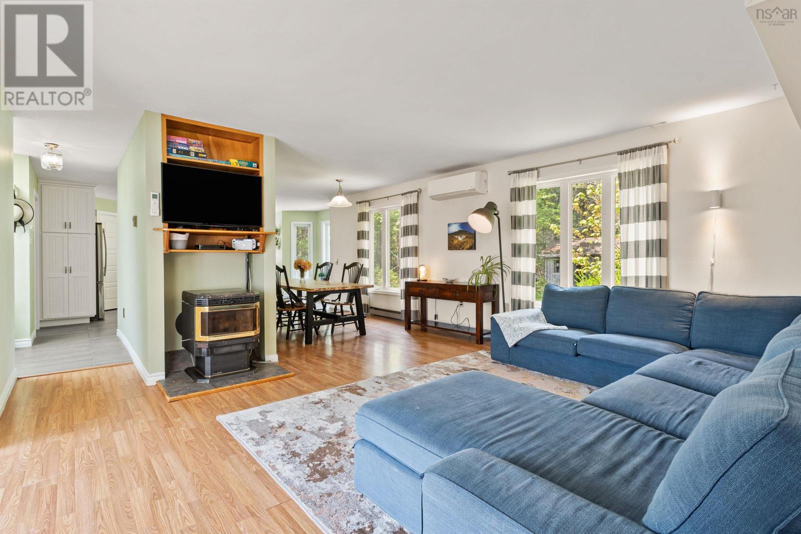 Property 23 of 51 of 252 Hillside Drive