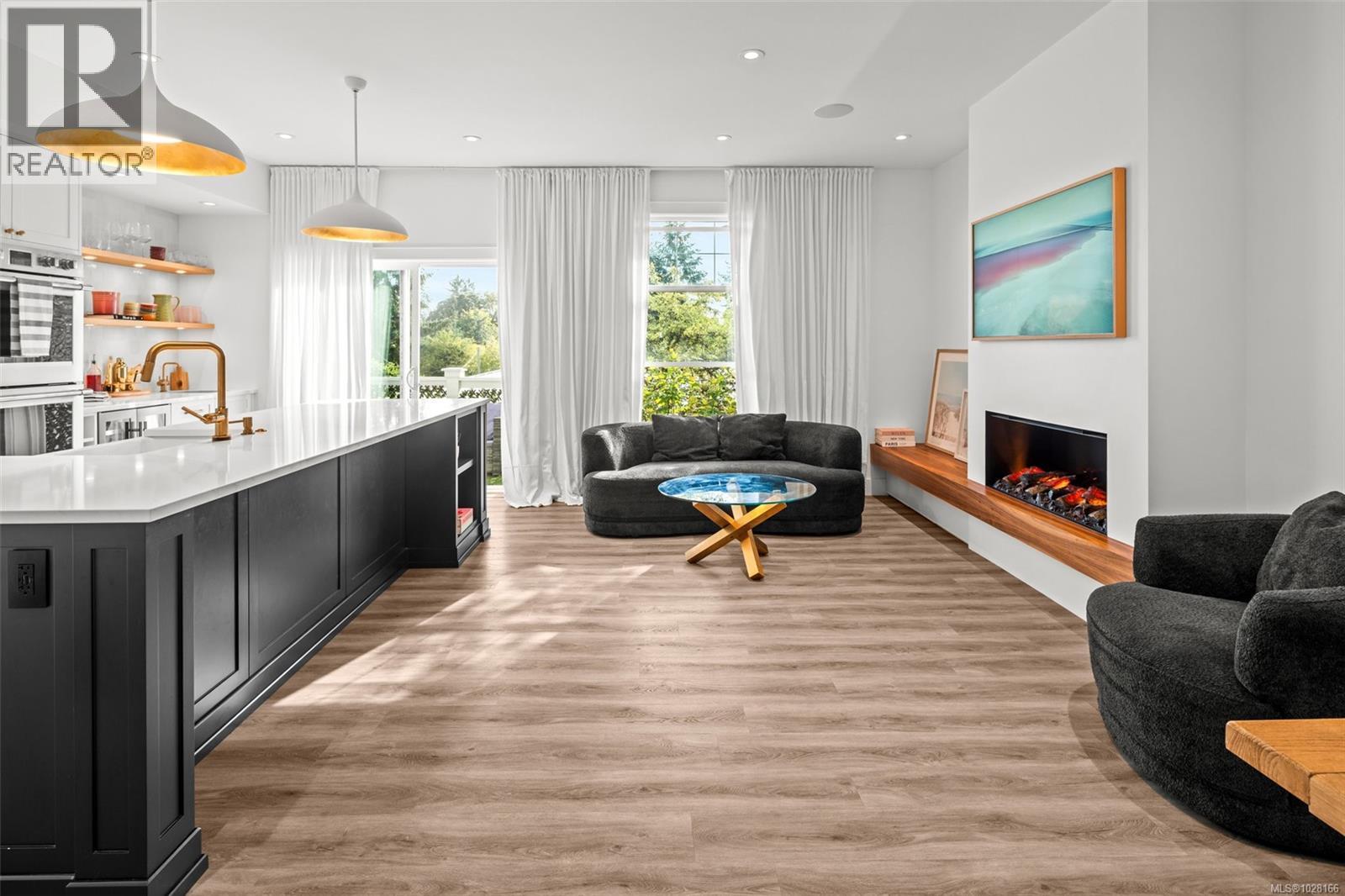 Single Family House for Sale in   Wilkinson Rd Wilkinson Ridge Saanich 