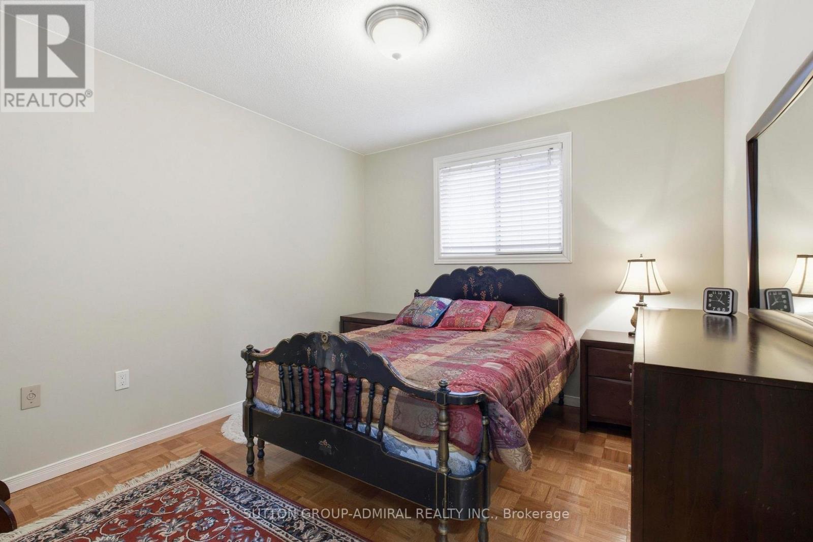 47 SANDY DRIVE - 25