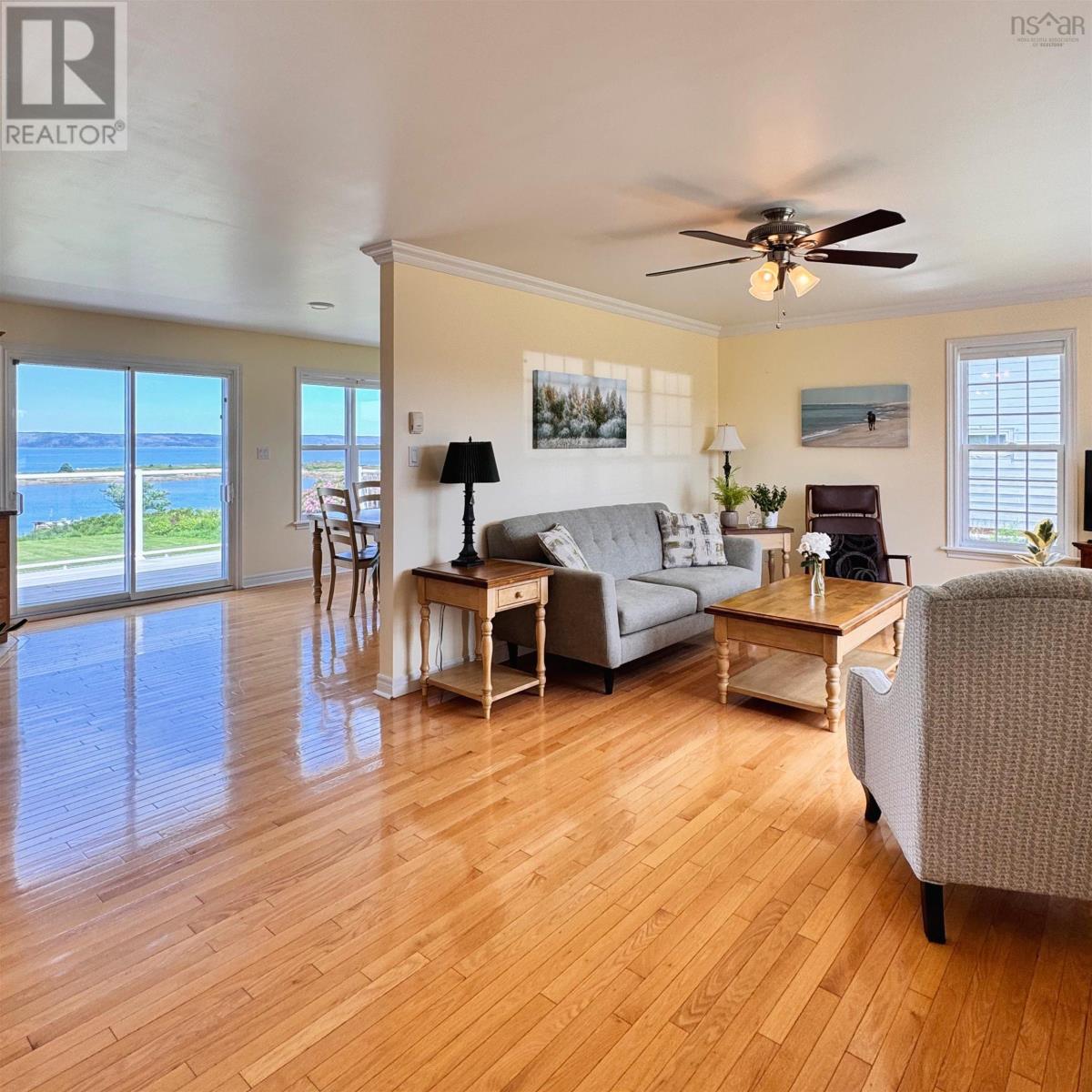 Property 11 of 48 of 48 Seaview Drive