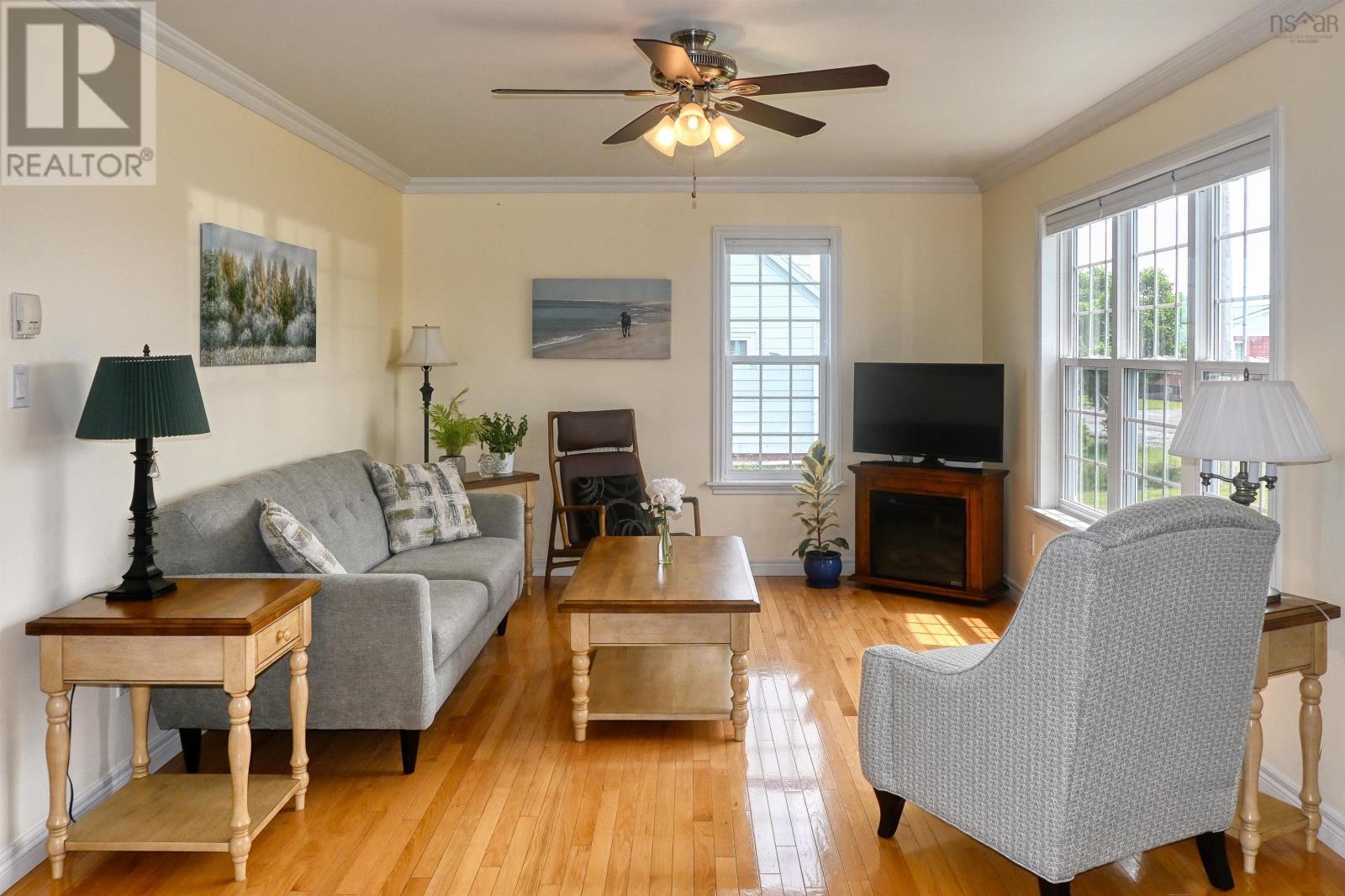 Property 10 of 48 of 48 Seaview Drive