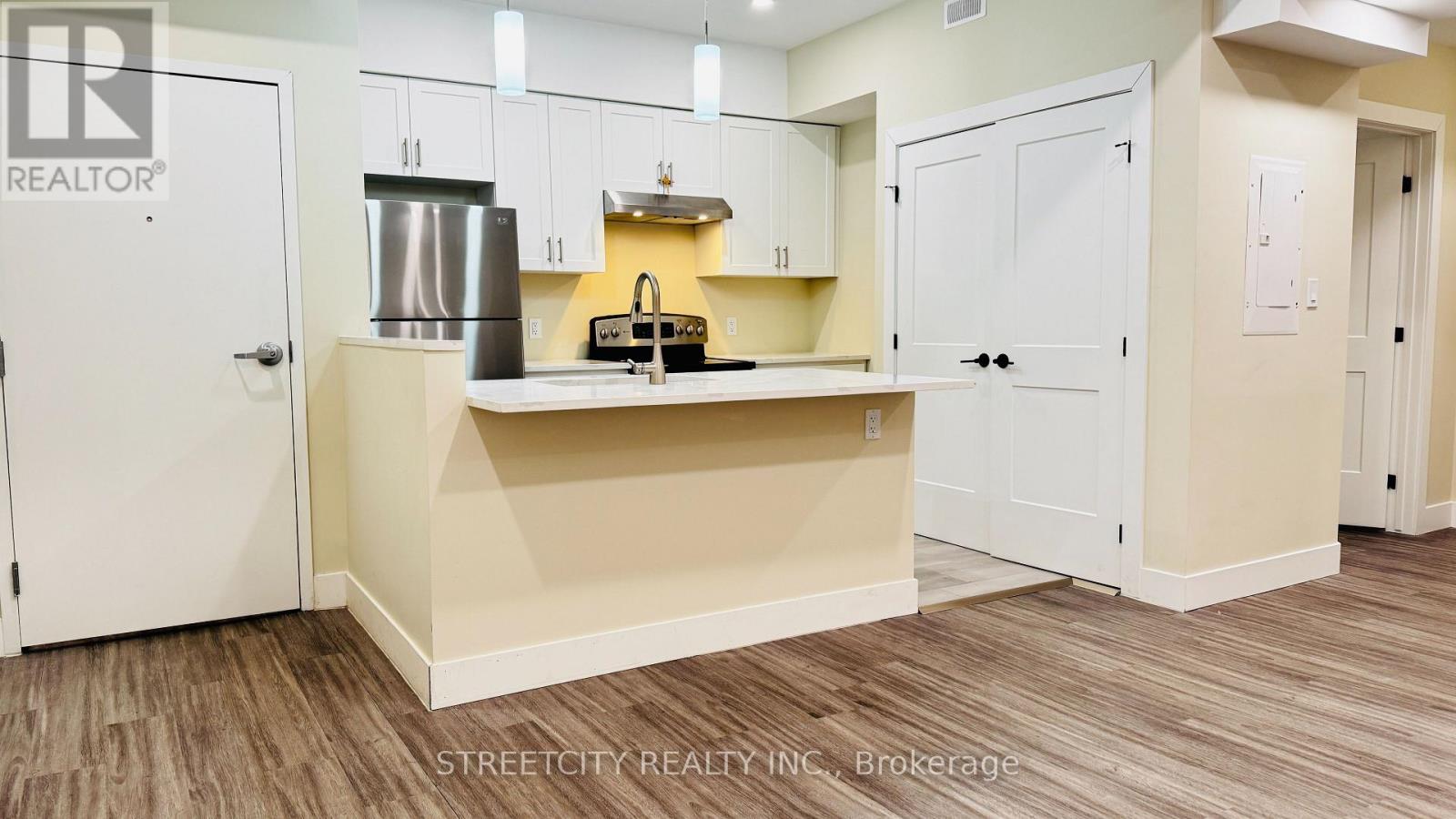 BACK UNIT - 346 ASHLAND AVENUE