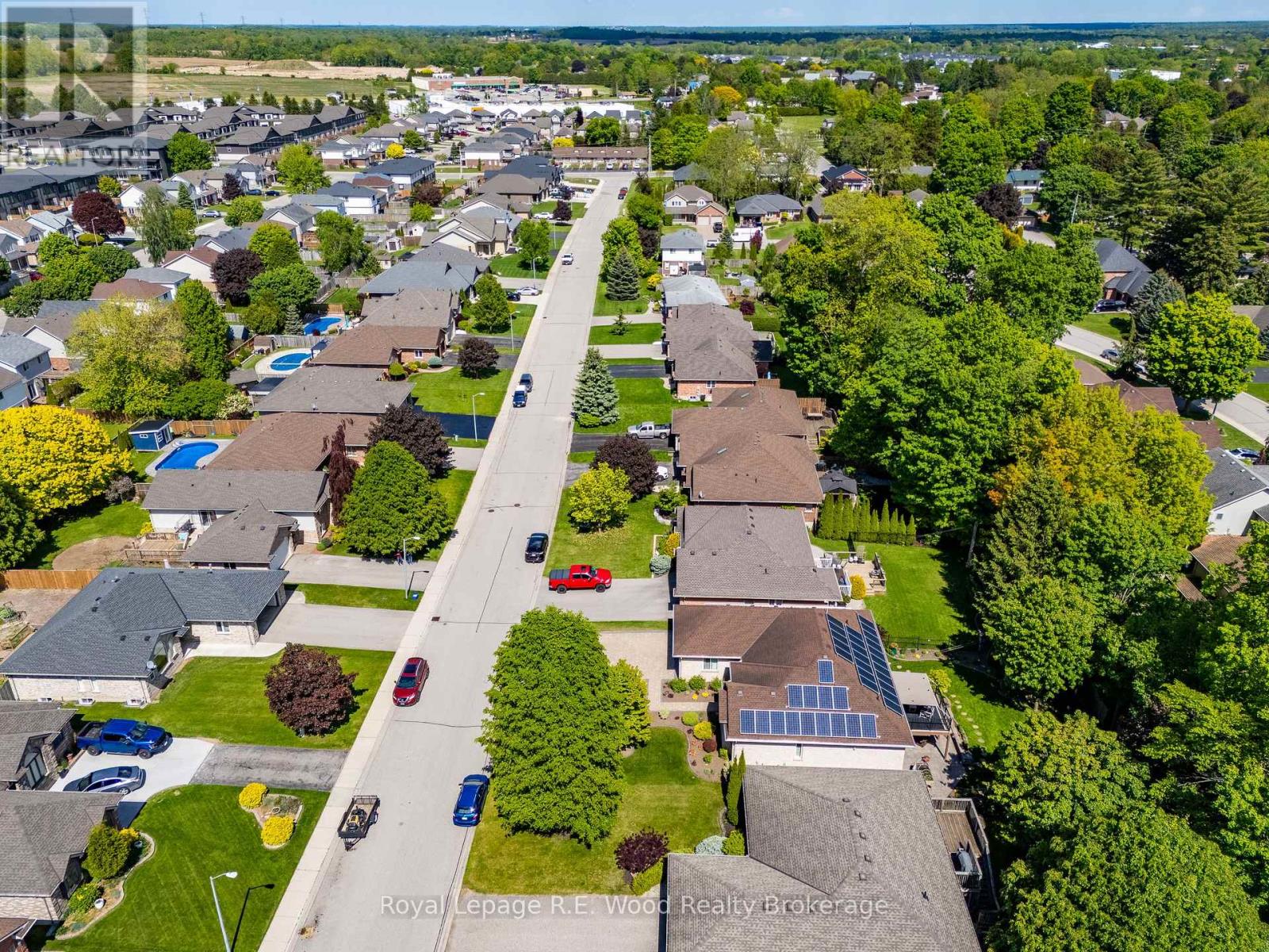 5-bedroom home for sale at 36 WOODLAND CRESCENT, Tillsonburg ON · photo 48 of 49