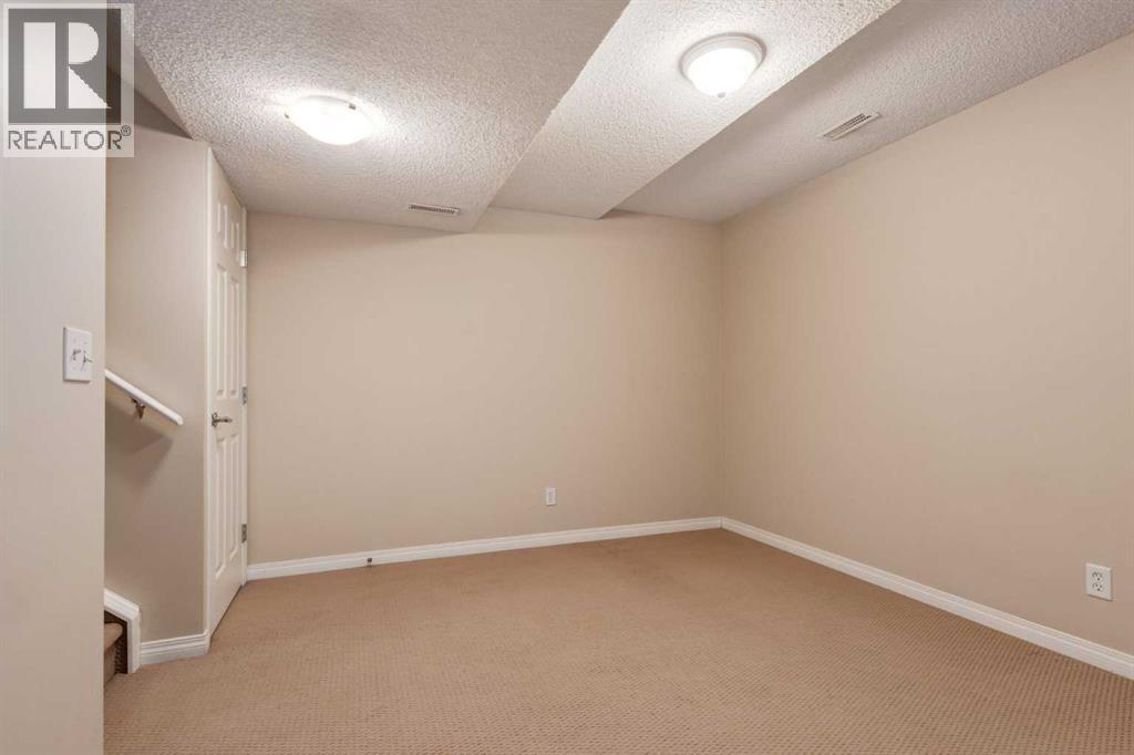 Single Family House 5 Level for Sale in  Copperfield Court SE Copperfield Calgary 