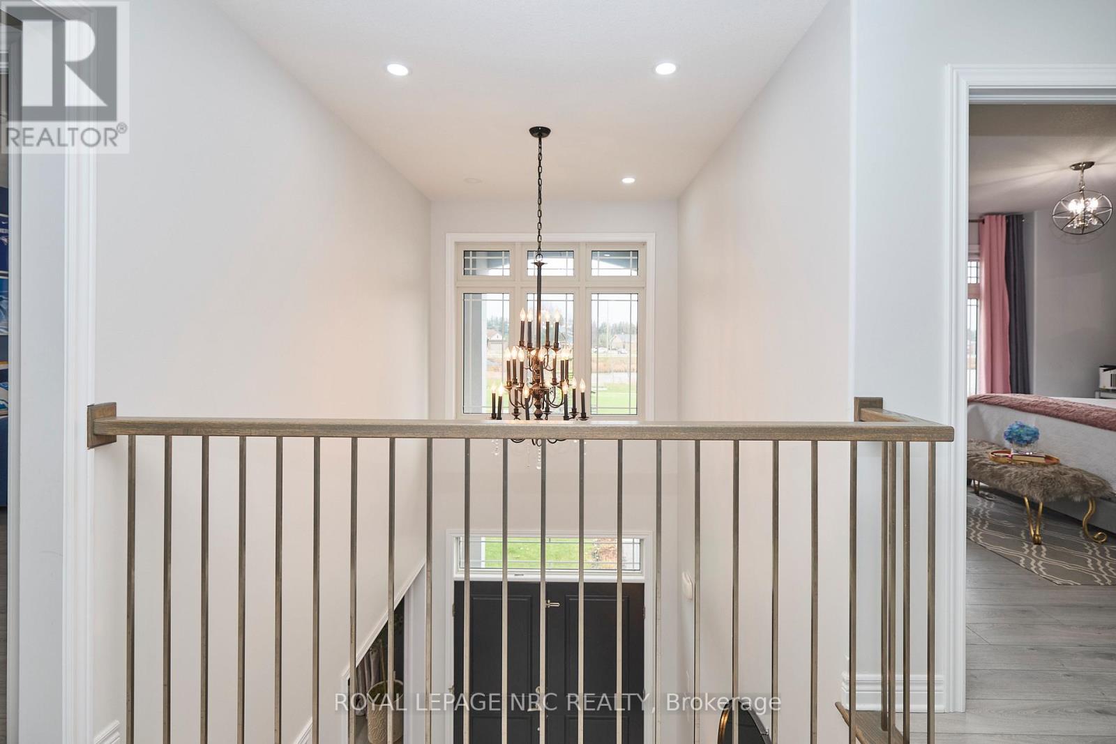 31 BERGENSTEIN CRES CRESCENT - 25