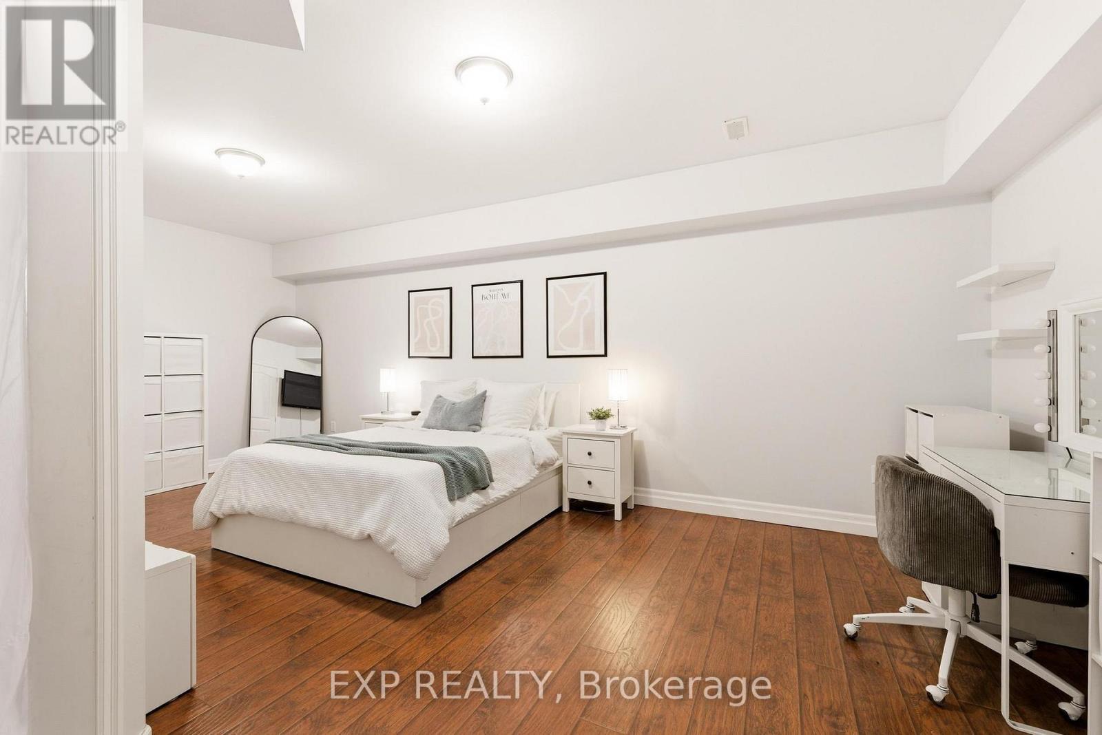 46 WOODSIDE DRIVE - 43