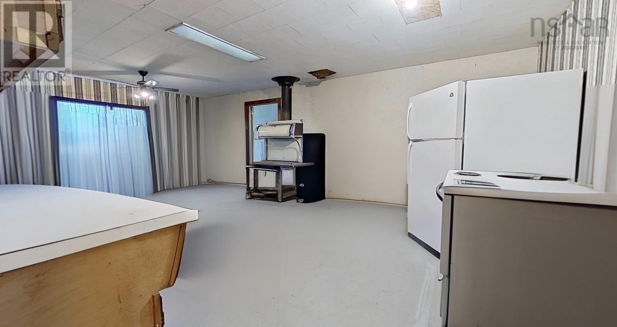 Property 26 of 49 of 6185 Highway 4