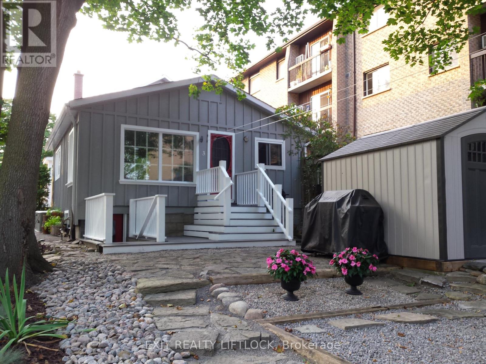834 WATER STREET,Peterborough (Northcrest Ward 5),,