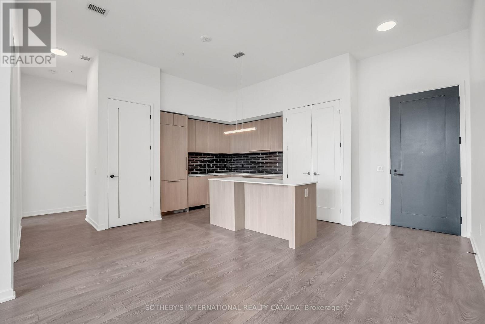 Listing photo of PH17 - 88 BATHURST STREET