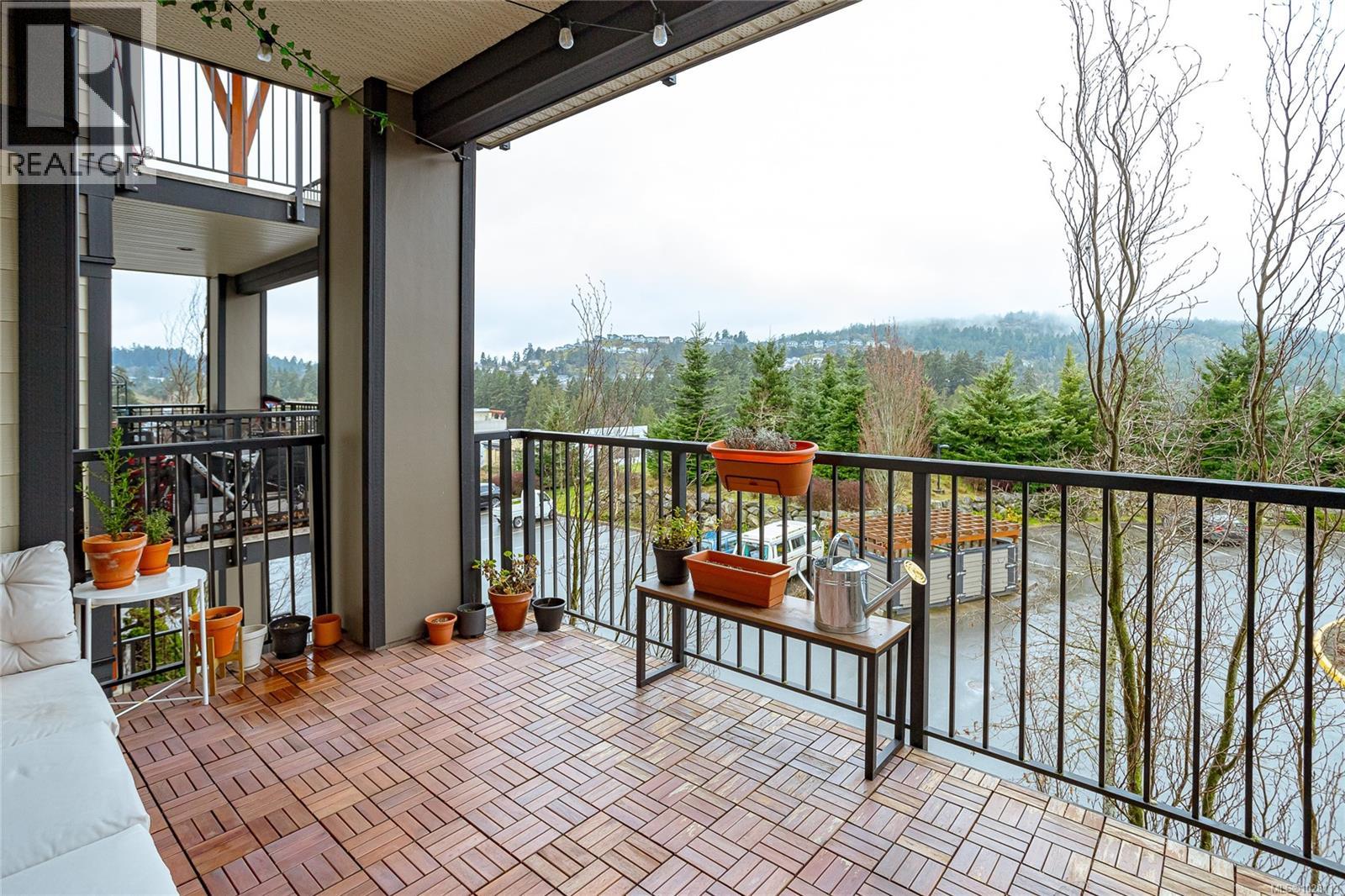 #308 286 Wilfert Rd - 22